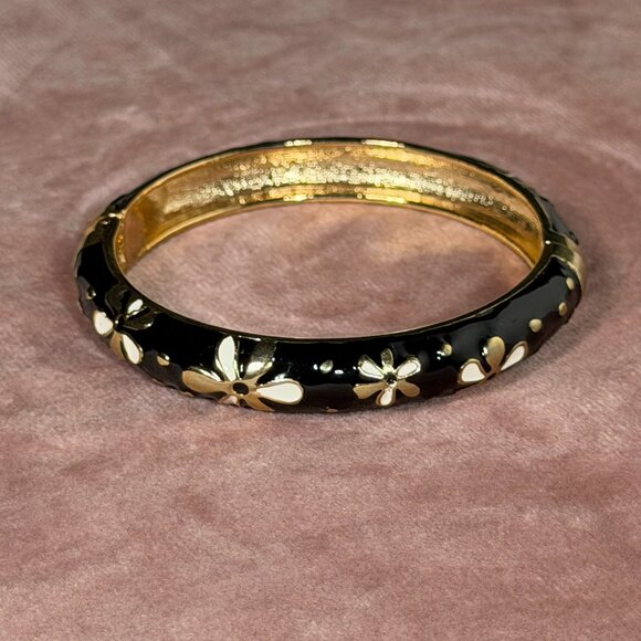 Black, Gold & White Enamel Cloisonné Flower Bangle Bracelet - Picture 6 of 9